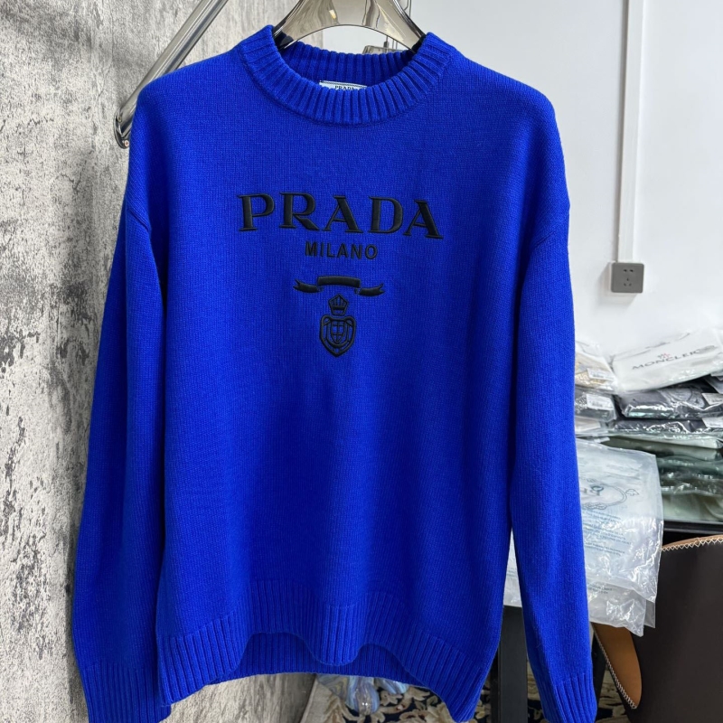 Pra*a sweater